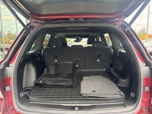 used 2024 Jeep Grand Cherokee car, priced at $35,387