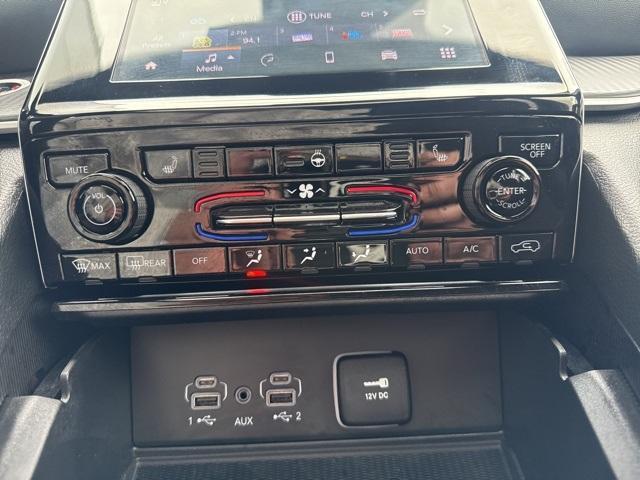 used 2024 Jeep Grand Cherokee car, priced at $35,387