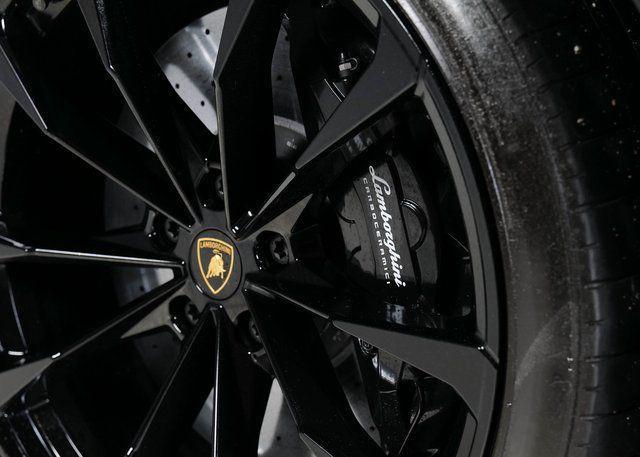 used 2022 Lamborghini Urus car, priced at $209,990