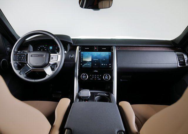 new 2025 Land Rover Discovery car, priced at $79,803