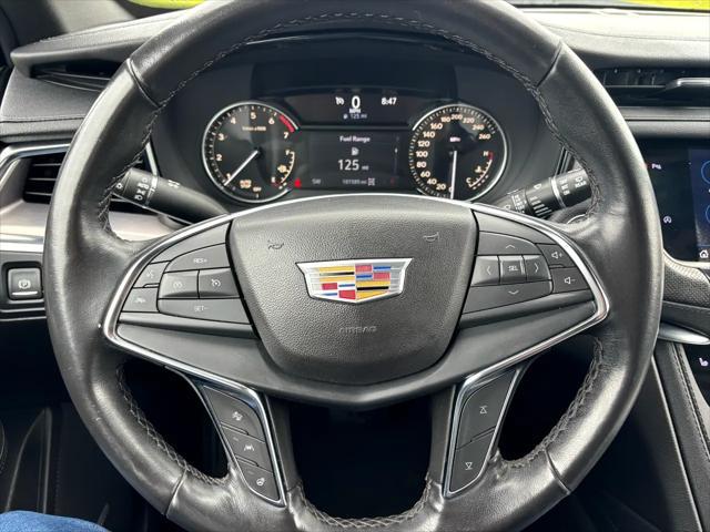 used 2023 Cadillac XT5 car, priced at $20,900