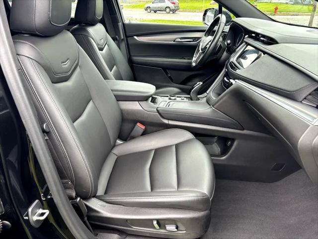 used 2023 Cadillac XT5 car, priced at $20,900