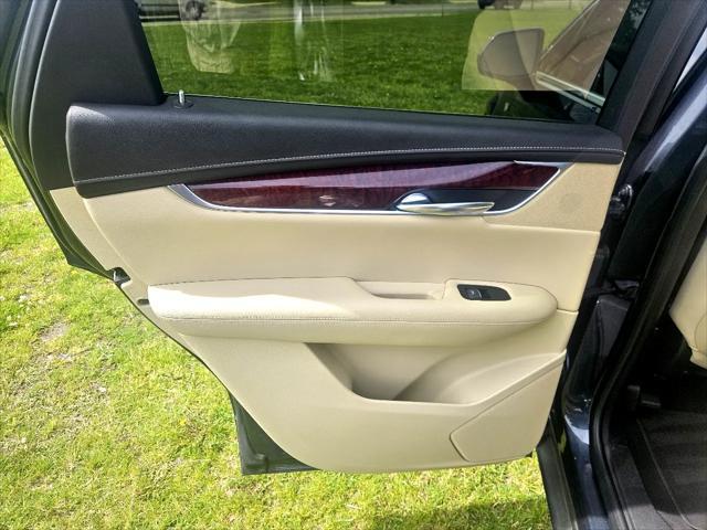 used 2019 Cadillac XT5 car, priced at $17,900
