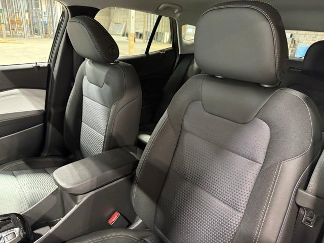new 2025 Chevrolet Trax car, priced at $23,917