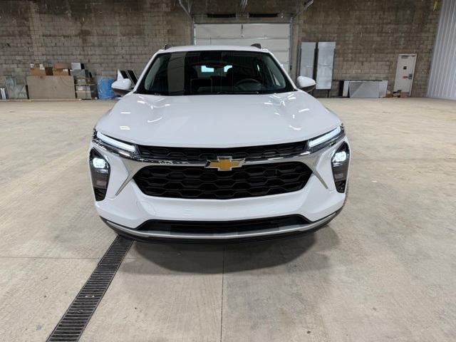 new 2025 Chevrolet Trax car, priced at $23,917