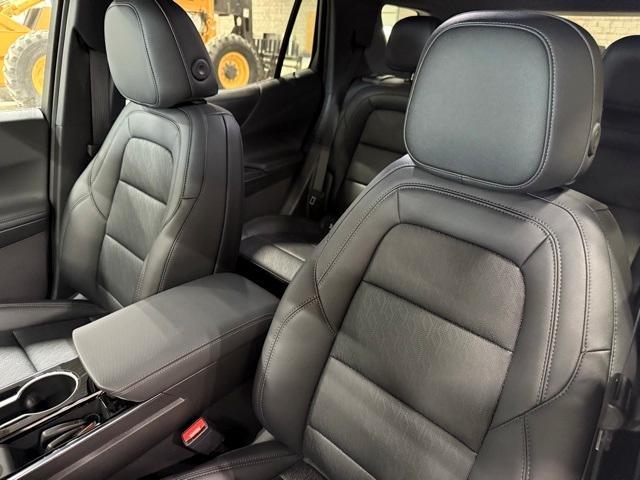 new 2026 Chevrolet Equinox car, priced at $30,505