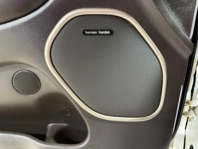 used 2016 Jeep Grand Cherokee car, priced at $19,995