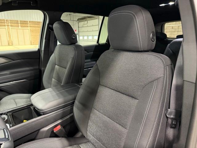 new 2026 Chevrolet Traverse car, priced at $41,261