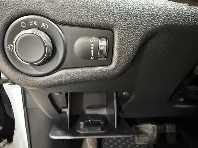 used 2018 Jeep Cherokee car, priced at $15,595