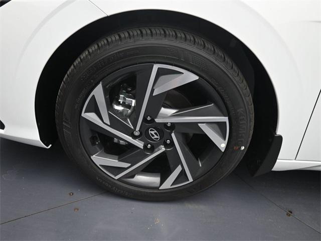 new 2025 Hyundai Elantra car, priced at $23,450