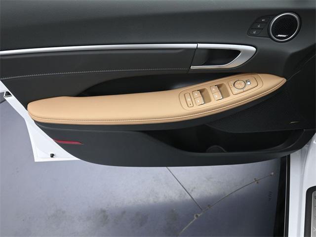 new 2025 Hyundai Sonata Hybrid car, priced at $37,746