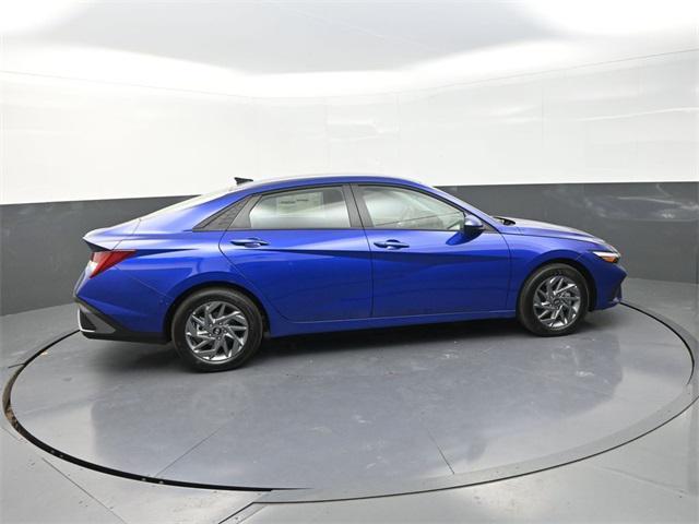 new 2025 Hyundai ELANTRA HEV car, priced at $22,508