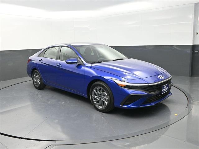 new 2025 Hyundai ELANTRA HEV car, priced at $22,508