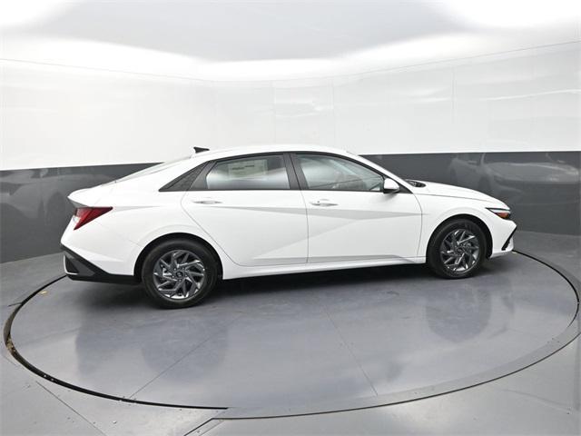 new 2025 Hyundai ELANTRA HEV car, priced at $23,051