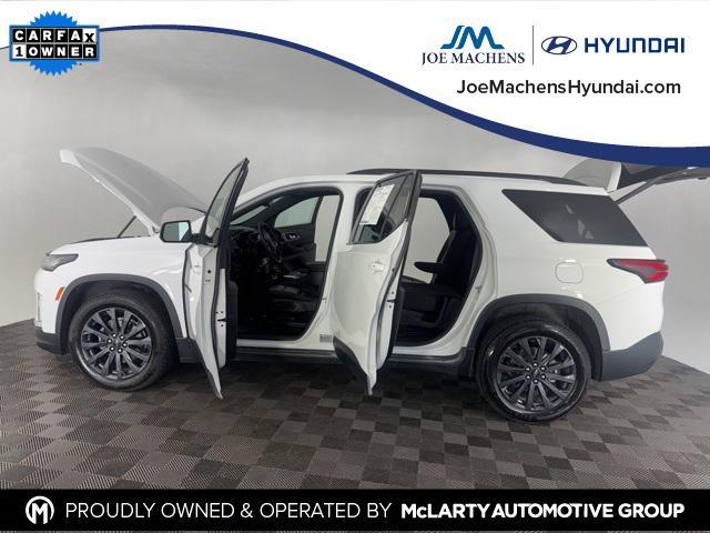 used 2023 Chevrolet Traverse car, priced at $34,590