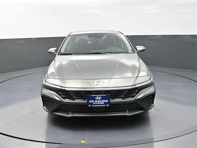 new 2025 Hyundai Elantra car