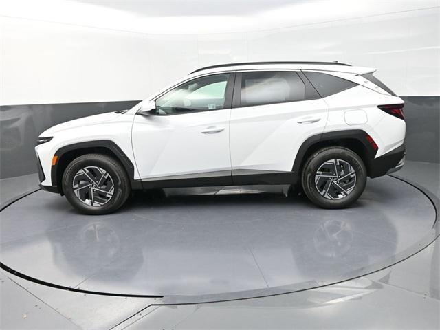 new 2025 Hyundai TUCSON Hybrid car, priced at $33,352
