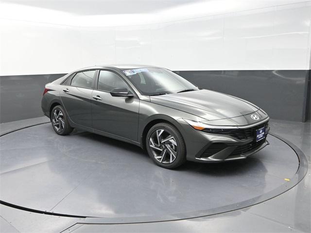 new 2025 Hyundai Elantra car, priced at $26,089