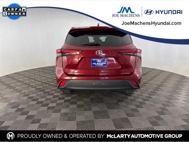 used 2022 Toyota Highlander car, priced at $36,559