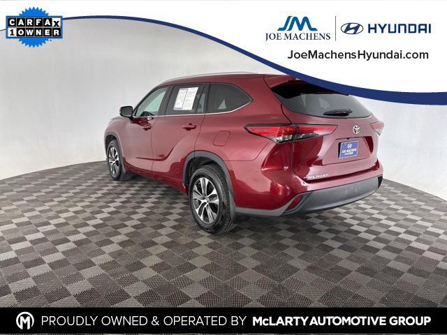 used 2022 Toyota Highlander car, priced at $36,559