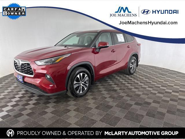 used 2022 Toyota Highlander car, priced at $36,559