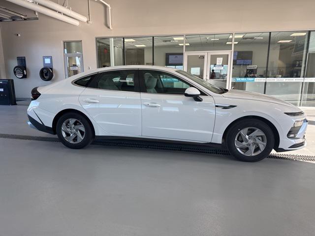 new 2025 Hyundai Sonata car, priced at $27,580