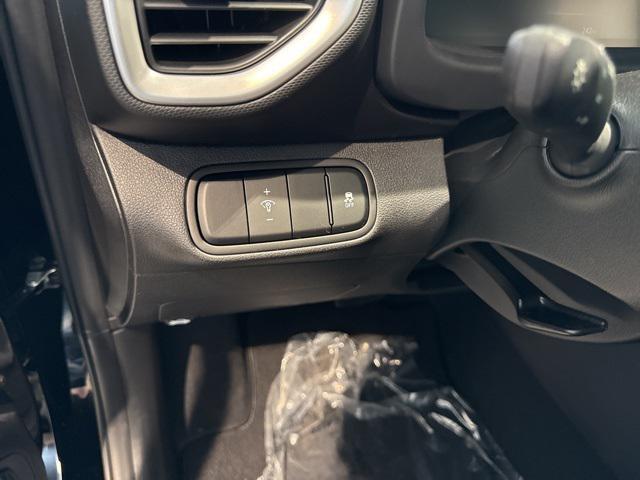 new 2025 Hyundai Venue car, priced at $22,216