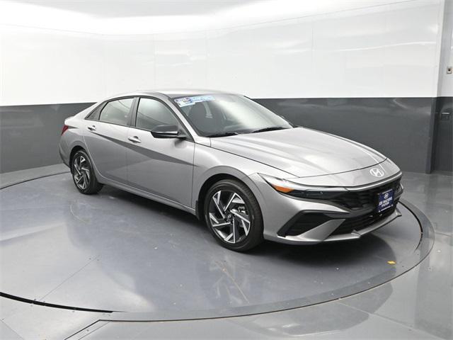 new 2025 Hyundai Elantra car, priced at $26,089