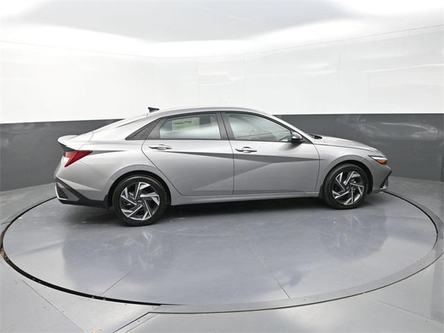 new 2025 Hyundai Elantra car, priced at $26,089