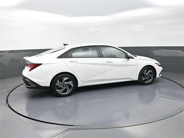 new 2025 Hyundai ELANTRA HEV car, priced at $24,673