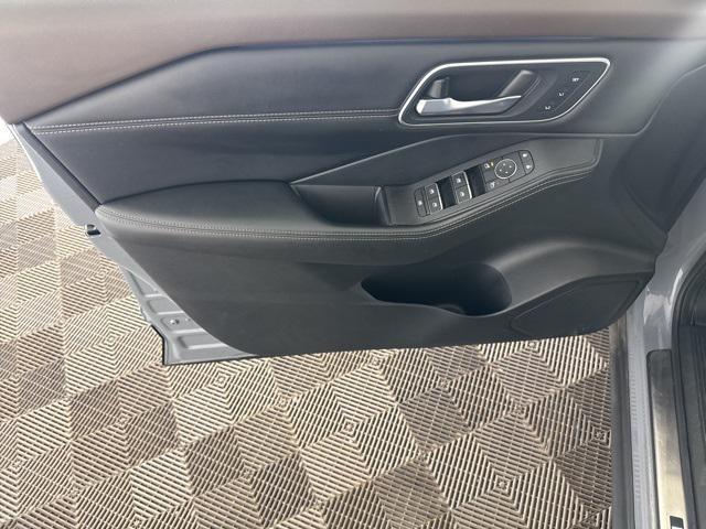 used 2023 Nissan Rogue car, priced at $25,228