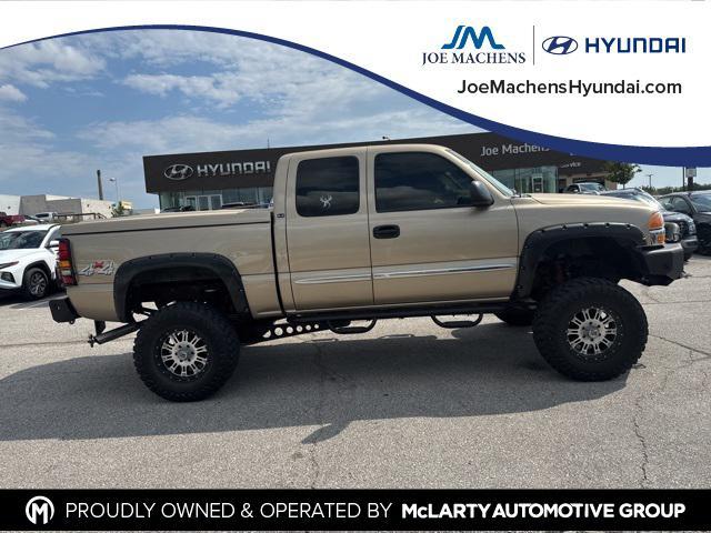 used 2006 GMC Sierra 1500 car, priced at $13,900
