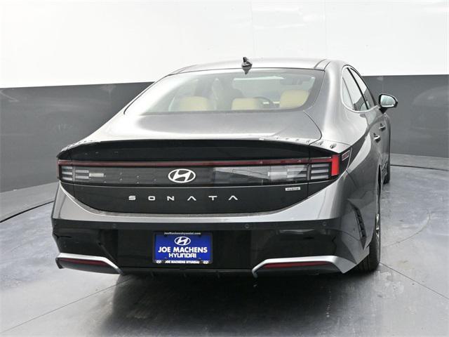 new 2025 Hyundai Sonata Hybrid car, priced at $36,960