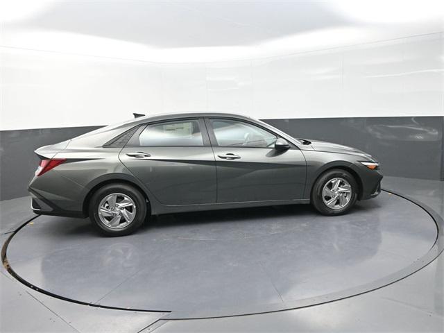 new 2025 Hyundai Elantra car, priced at $19,619