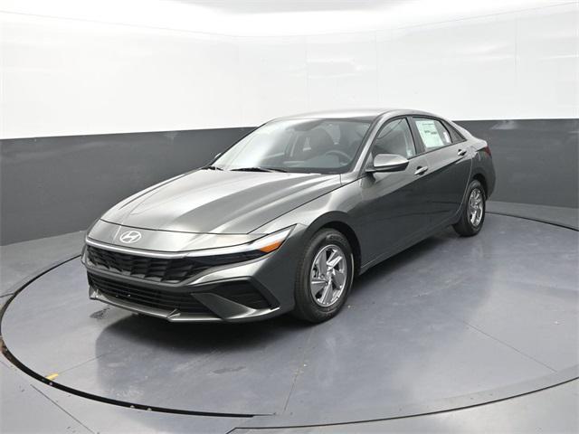 new 2025 Hyundai Elantra car, priced at $19,619