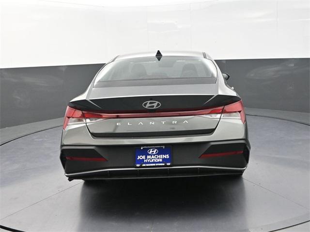 new 2025 Hyundai Elantra car, priced at $19,619