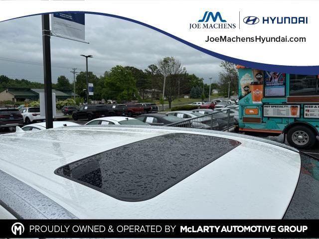used 2016 Toyota Highlander car