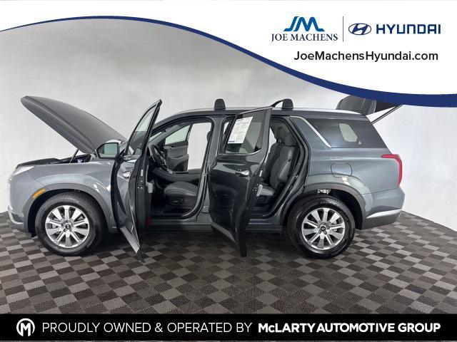 used 2025 Hyundai Palisade car, priced at $38,357