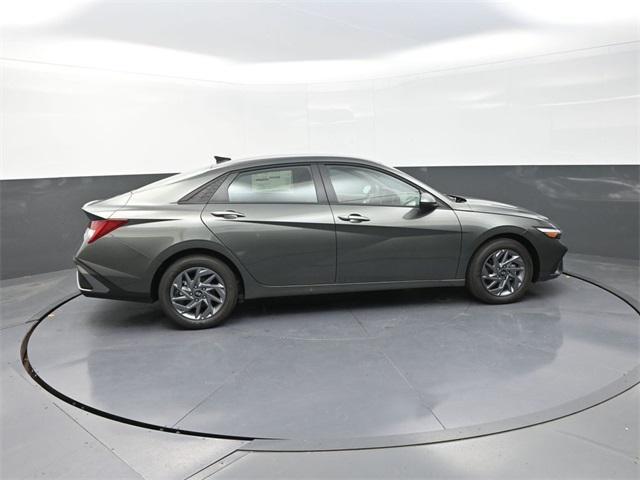 new 2025 Hyundai ELANTRA HEV car, priced at $24,190