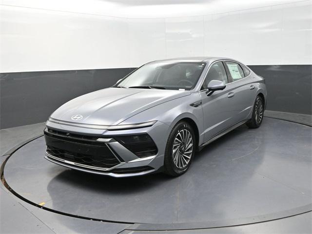 new 2025 Hyundai Sonata Hybrid car, priced at $36,771