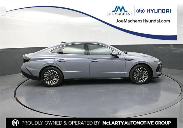 new 2025 Hyundai Sonata Hybrid car, priced at $36,771