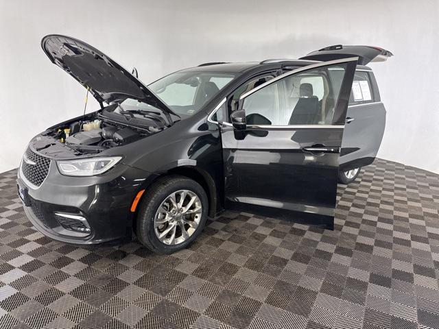 used 2021 Chrysler Pacifica car, priced at $28,490