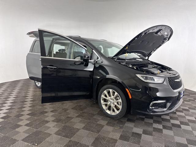 used 2021 Chrysler Pacifica car, priced at $28,490