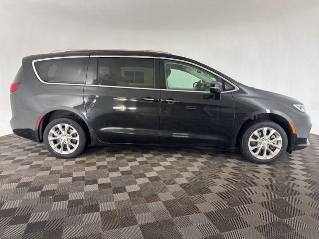 used 2021 Chrysler Pacifica car, priced at $28,490