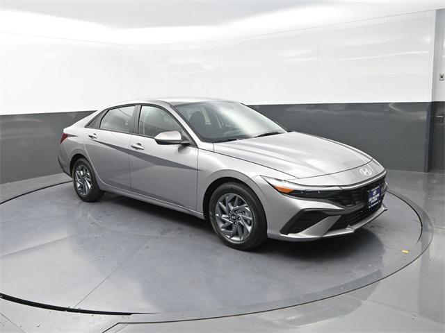new 2025 Hyundai ELANTRA HEV car, priced at $22,508