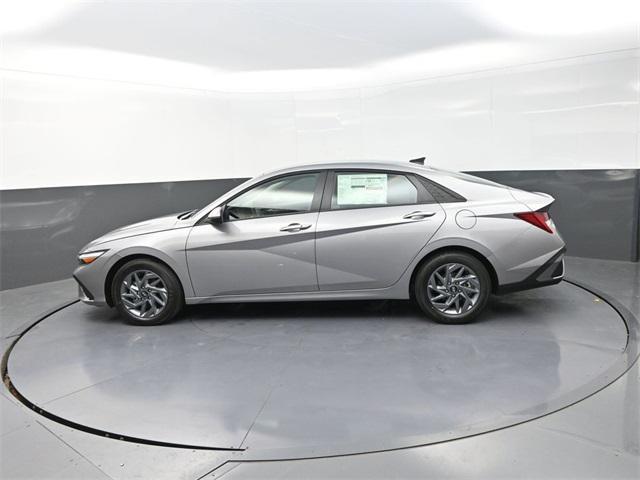 new 2025 Hyundai ELANTRA HEV car, priced at $22,508
