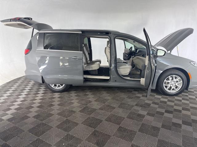 used 2021 Chrysler Pacifica car