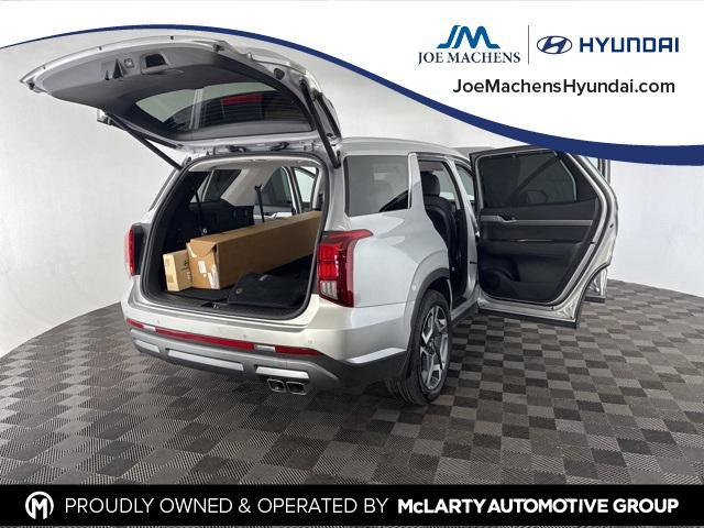 used 2025 Hyundai Palisade car, priced at $40,211