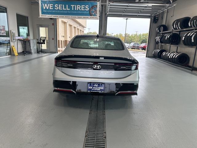 new 2024 Hyundai Sonata car, priced at $28,806