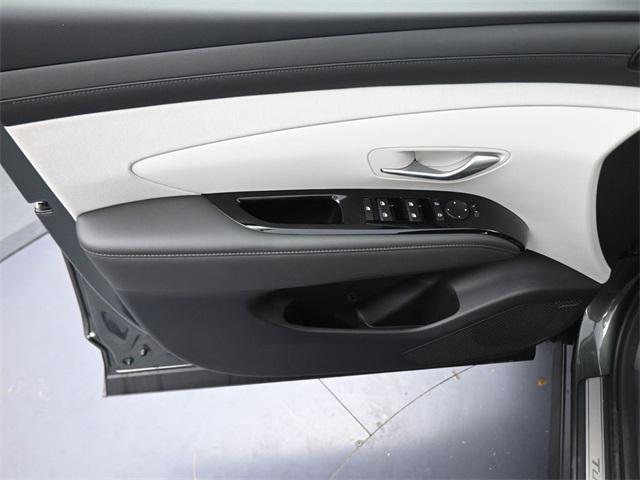 new 2026 Hyundai TUCSON Hybrid car, priced at $40,127